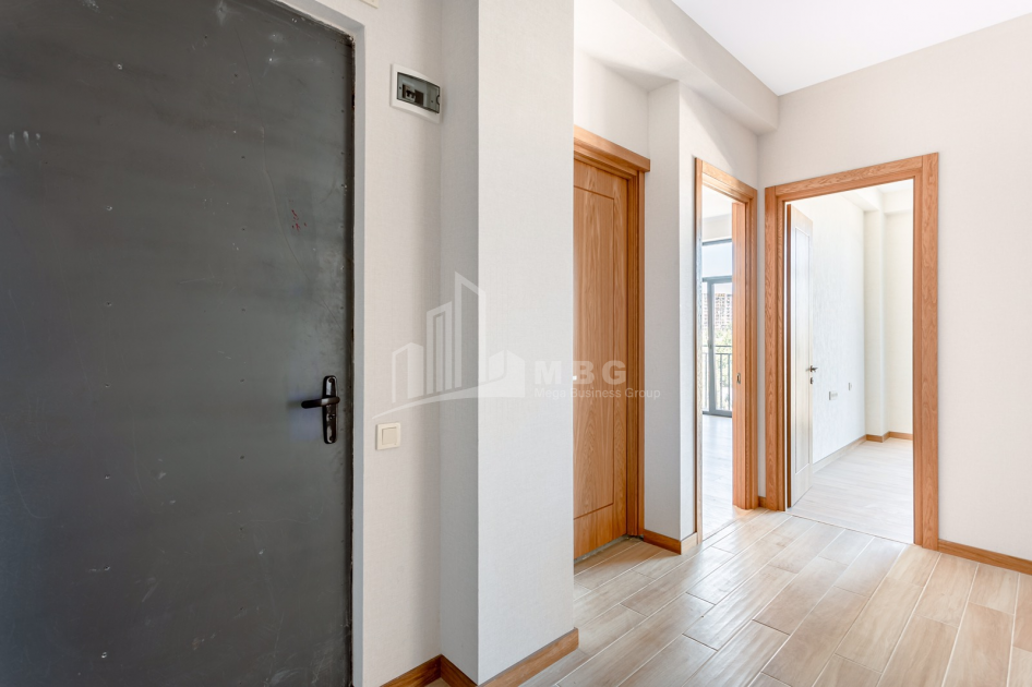 For Sale Flat, in Isani