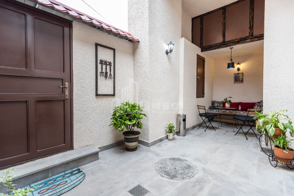 For Rent House - Villa, in Mtatsminda District