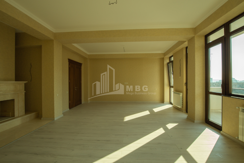 For Sale Flat, in Vedzisi