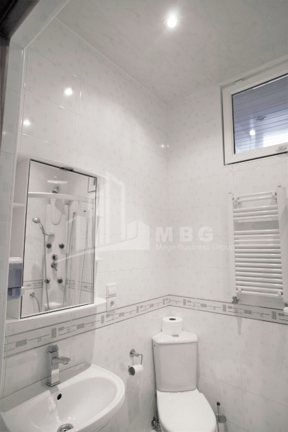 For Rent Building Commercial, in Mtatsminda