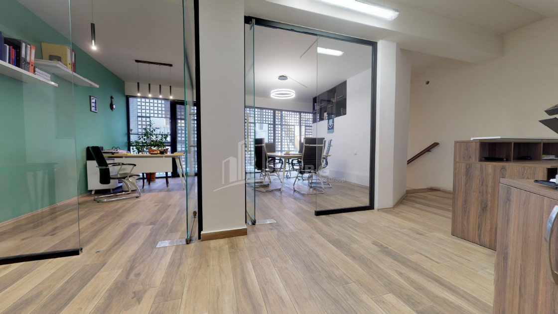 For Rent For office Commercial, in Chugureti District