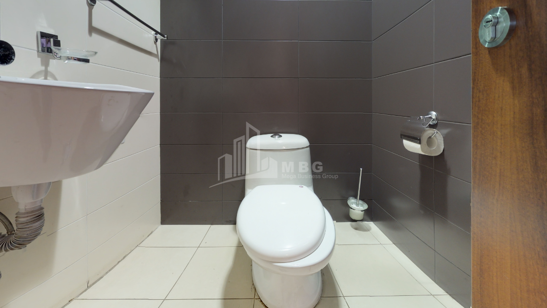 For Rent For office Commercial, in Chugureti District