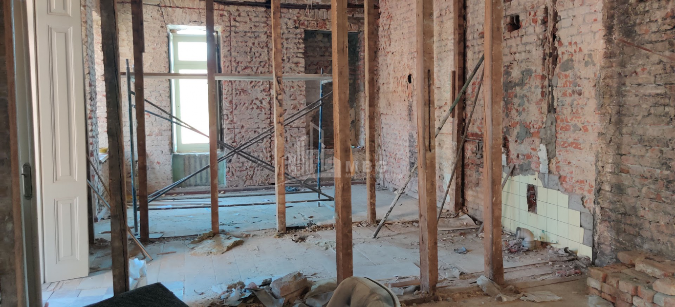 For Sale Flat, in Mtatsminda District