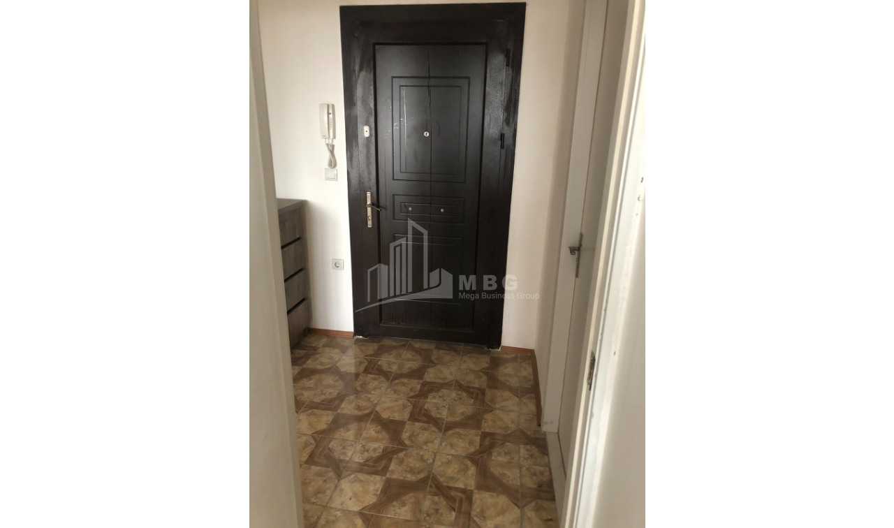 For Sale Flat, in Isani District