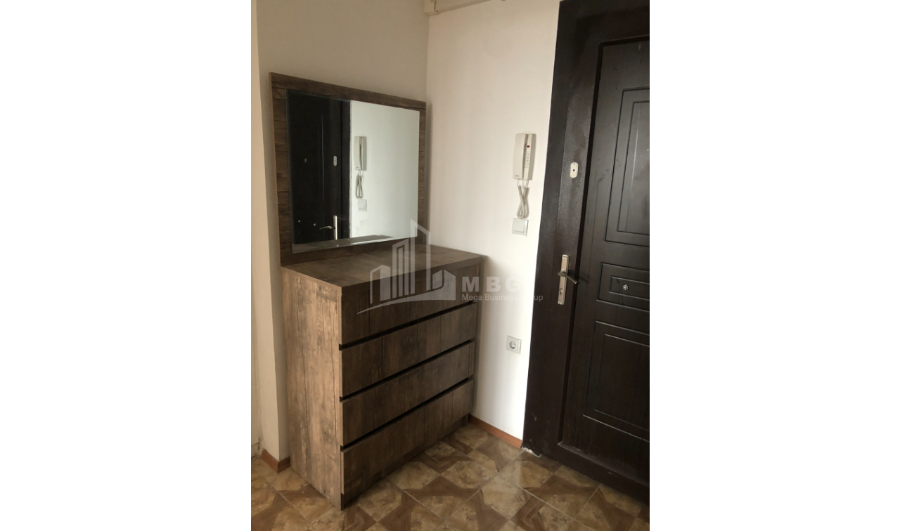 For Sale Flat, in Isani District