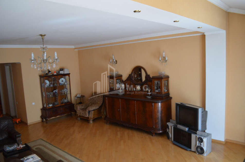 For Sale Flat, in Vake