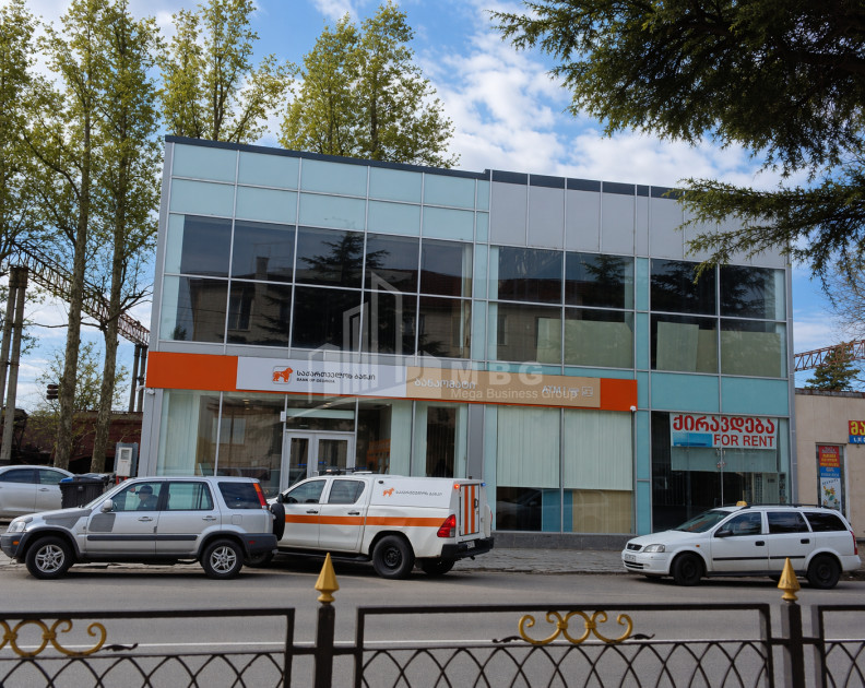 For Sale Building Commercial In Abasha