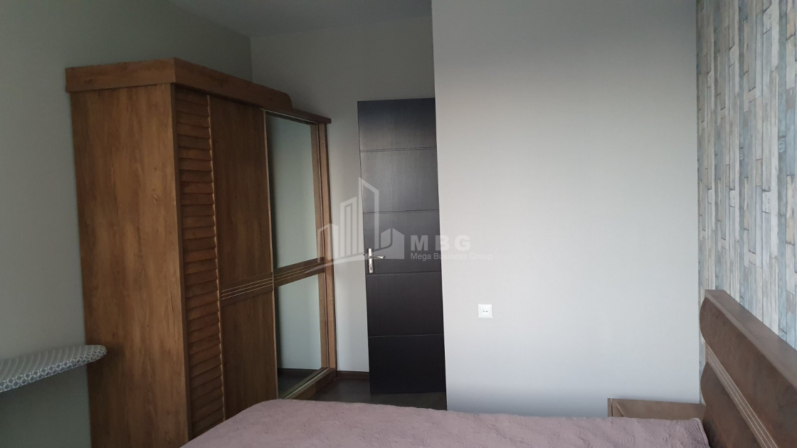 For Sale Flat, in Isani