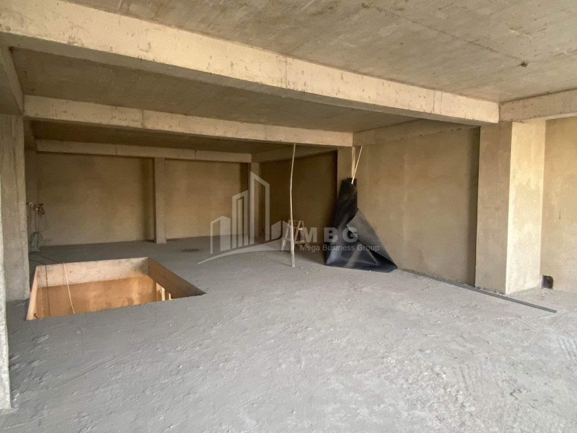 For Rent Витражный фасад Commercial, in Gldani Massive