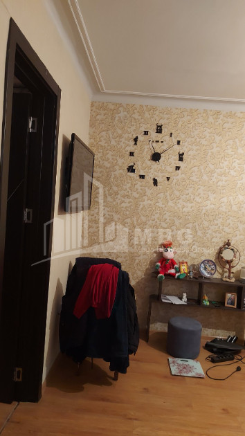 For Sale Flat, in Isani