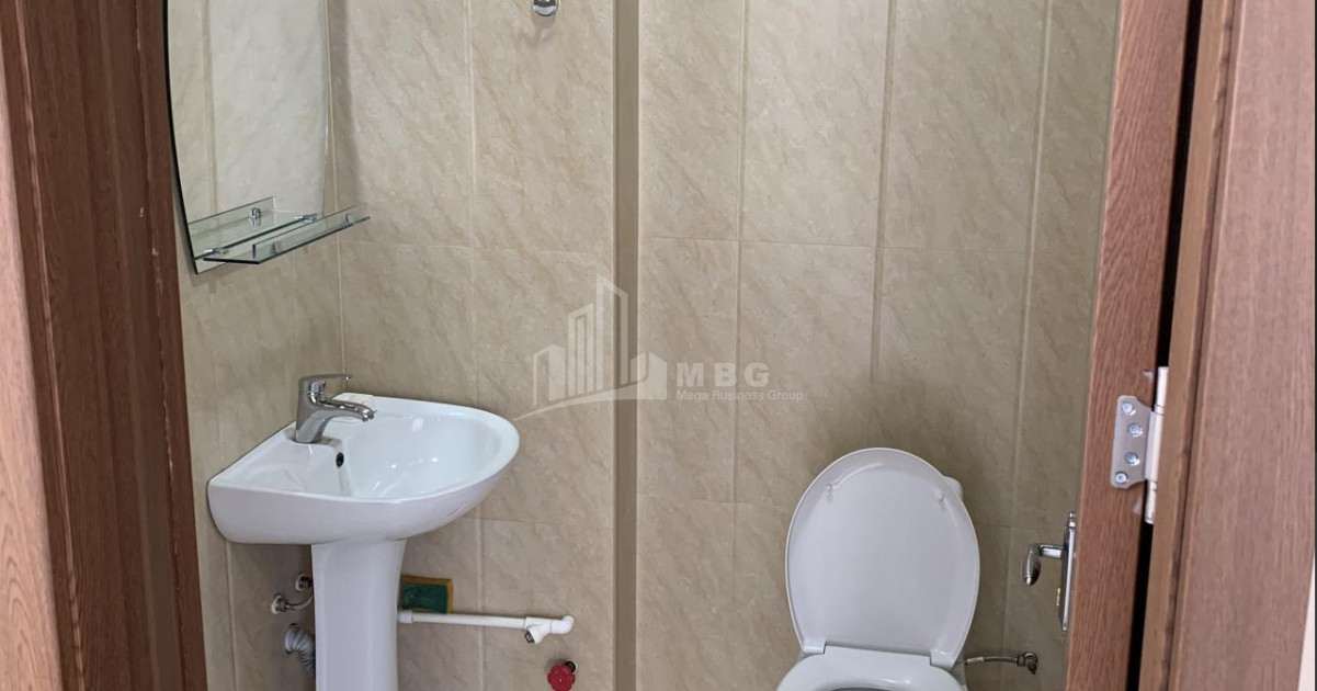 For Sale Витражный фасад Commercial, in Varketili