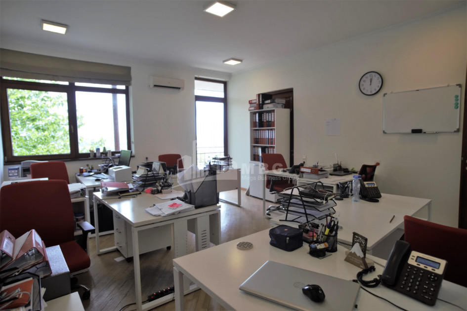 For Rent Building Commercial, in Mtatsminda