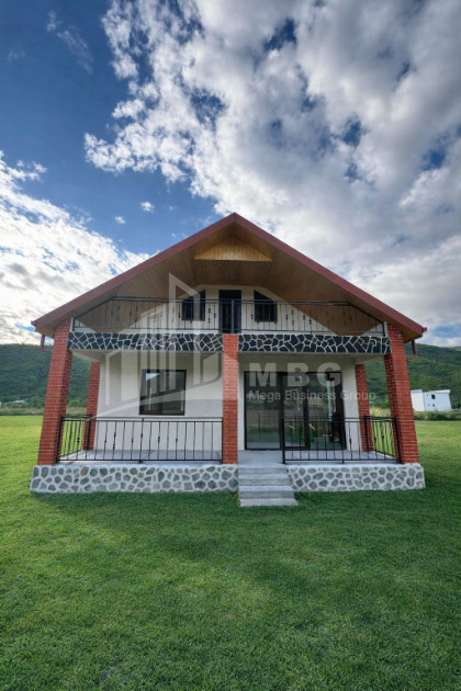 იყიდება სახლი - აგარაკი არაგვისპირში, დუშეთი