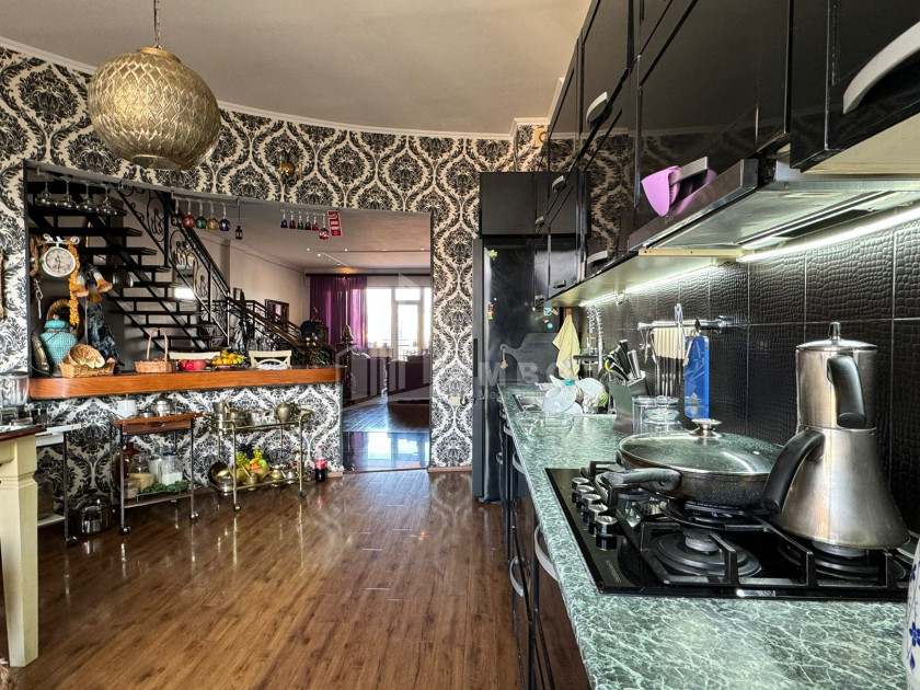 იყიდება ბინა, დიღმის მასივი