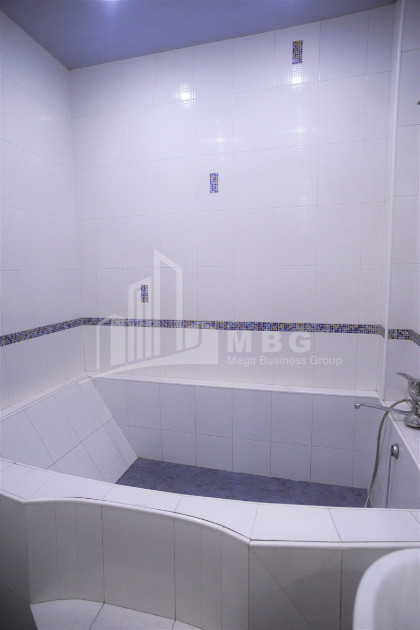 For Rent Building Commercial, in Mtatsminda