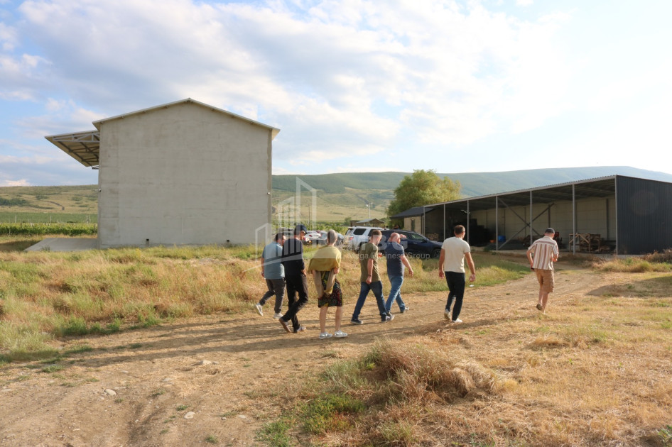 იყიდება კომერციული ფართი დოესი კასპი შიდა ქართლი