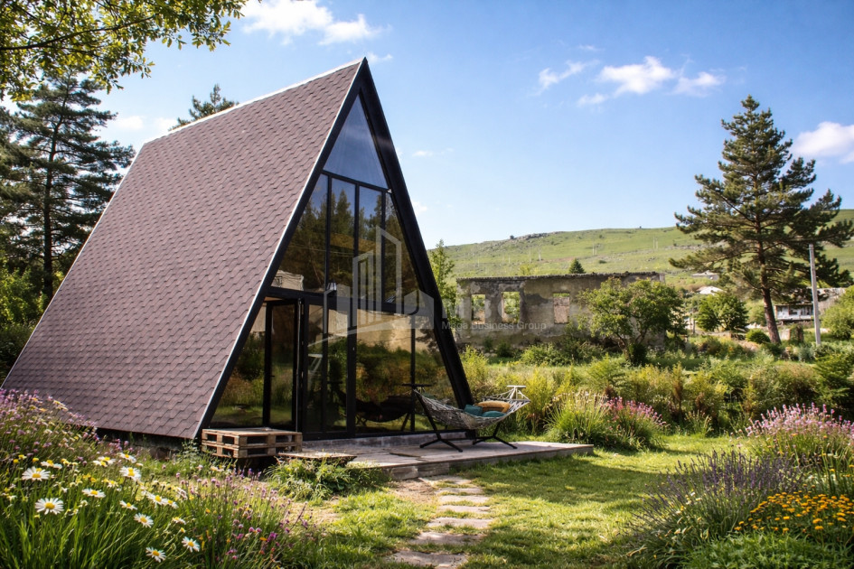 იყიდება ახალი აშენებული სახლი - აგარაკი წალკაში