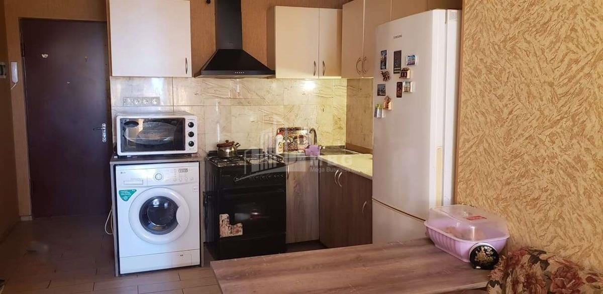 For Sale Flat, in Varketili