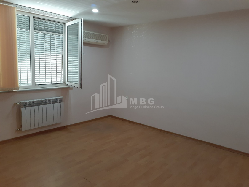 For Sale For office Commercial, in Mtatsminda