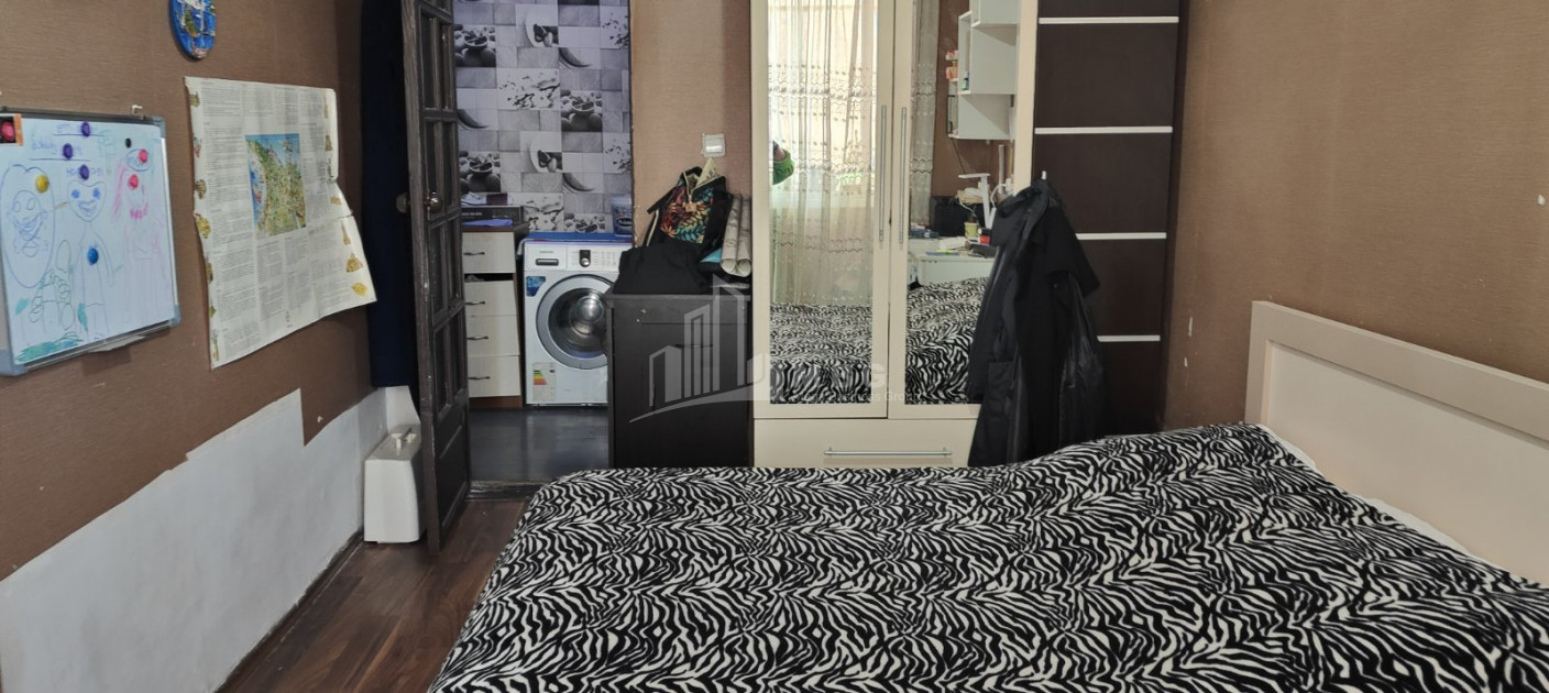 For Sale Flat, in Okros ubani