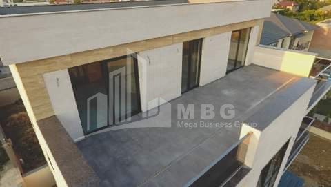 Продается Дом - Вилла, в Дигоми 1