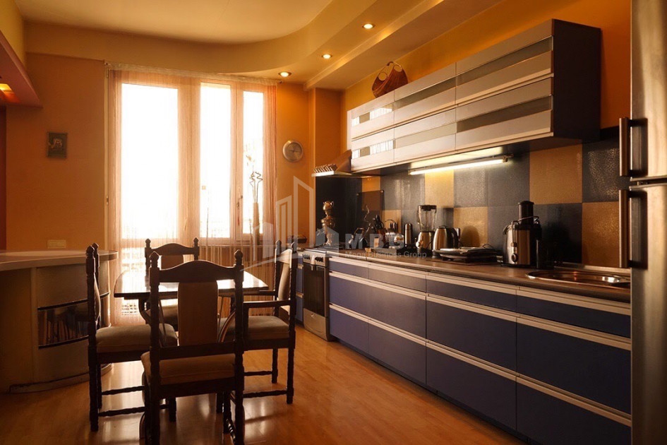 For Sale Flat, in Vake