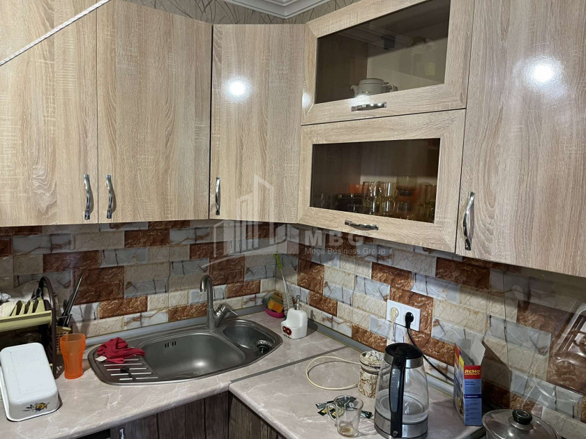 იყიდება ბინა, საბურთალო