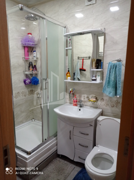 For Sale Flat, in Surrounding area of metro Grmaghele