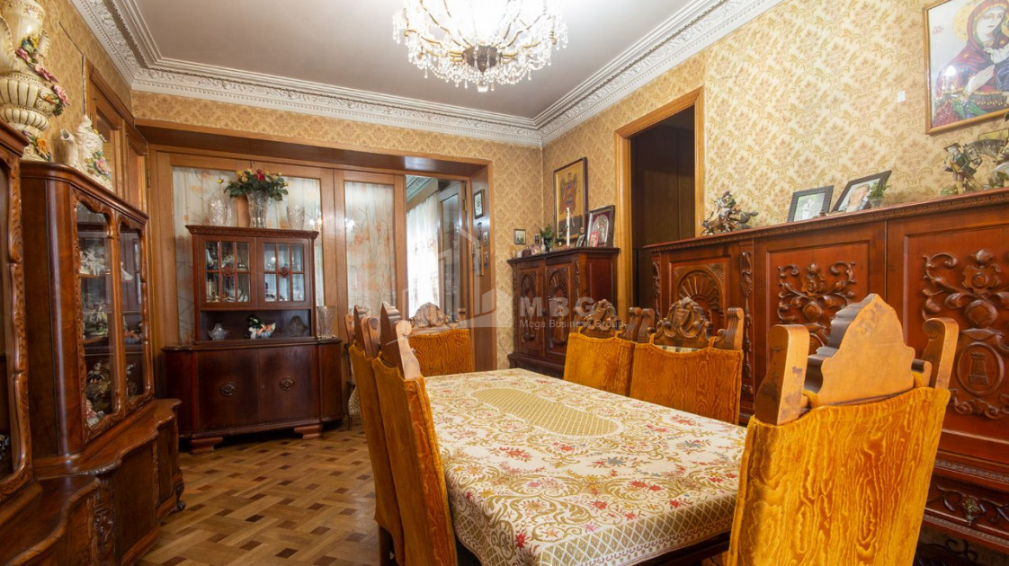 Продается Квартира, в Ваке