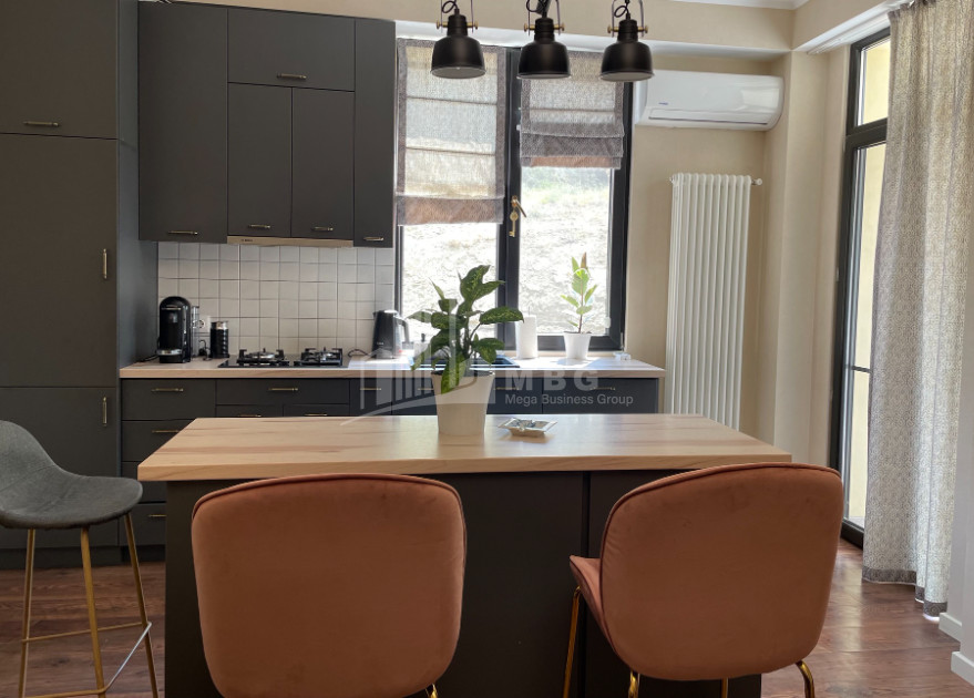 იყიდება ბინა, ვაკე