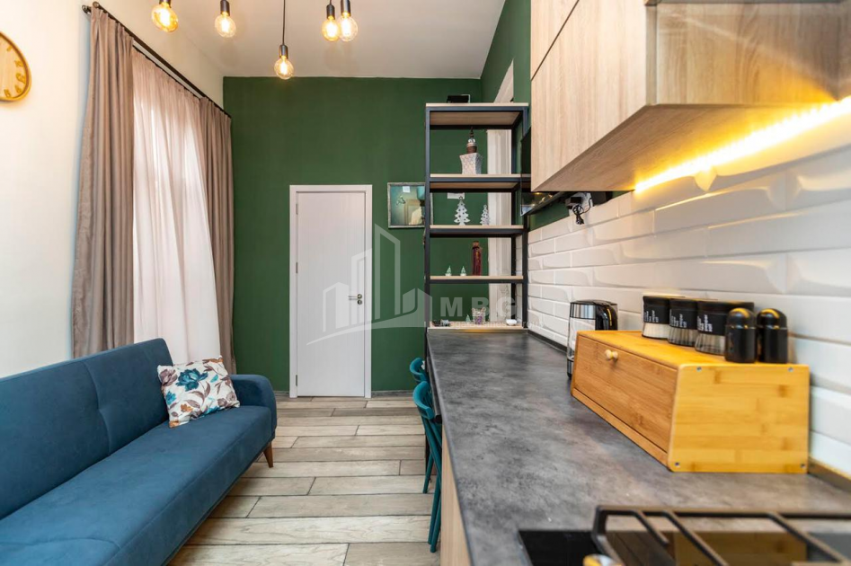 For Sale Flat, in Mtatsminda