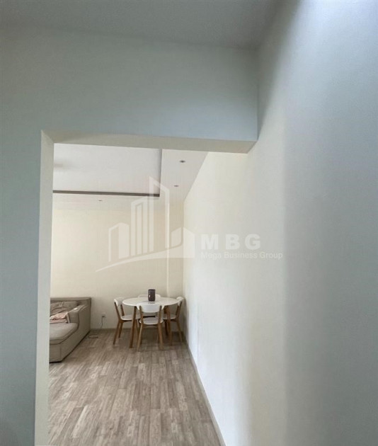 იყიდება ბინა, საბურთალო