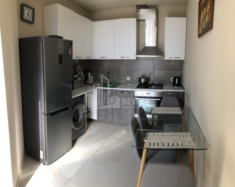 იყიდება ბინა, კუკია