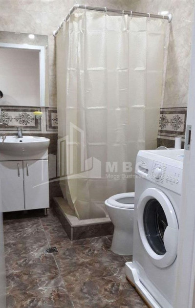 იყიდება ბინა, ვაკე