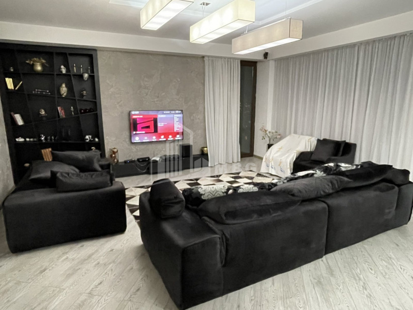 Продается Квартира, в Ваке