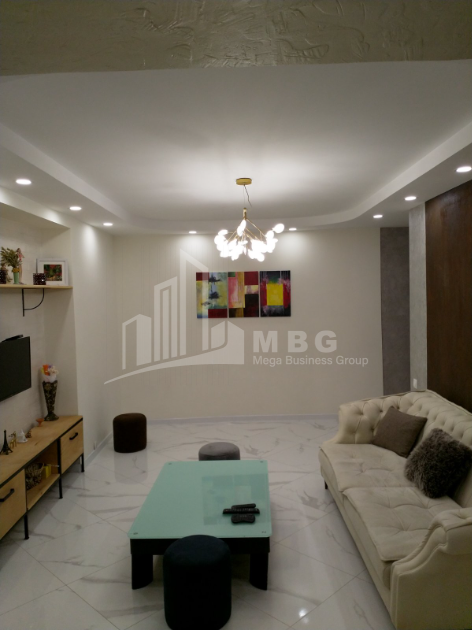 For Sale Flat, in Isani