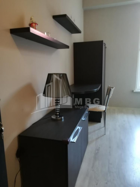 For Sale Flat, in Zemo Vera