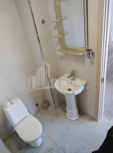 For Sale Flat, in Metromsheni