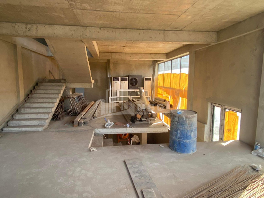 For Rent Витражный фасад Commercial, in Gldani Massive