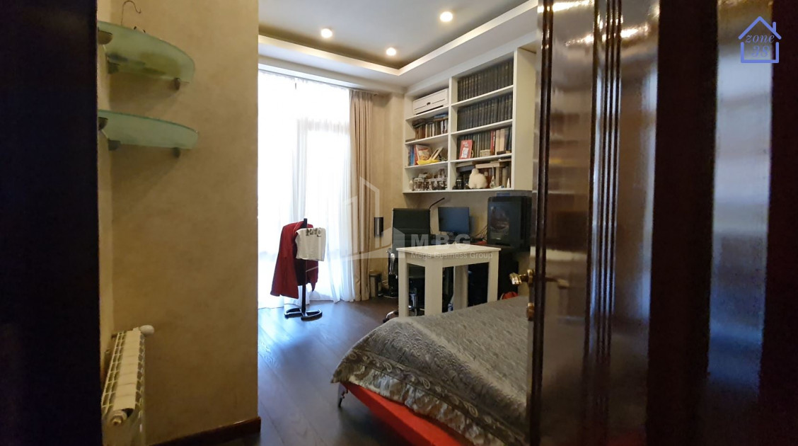 For Sale Flat, in Vake