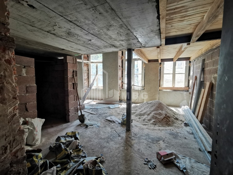 For Sale For office Commercial, in Kalaubani