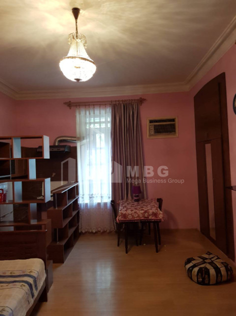 В аренду Квартира, в Мтацминда