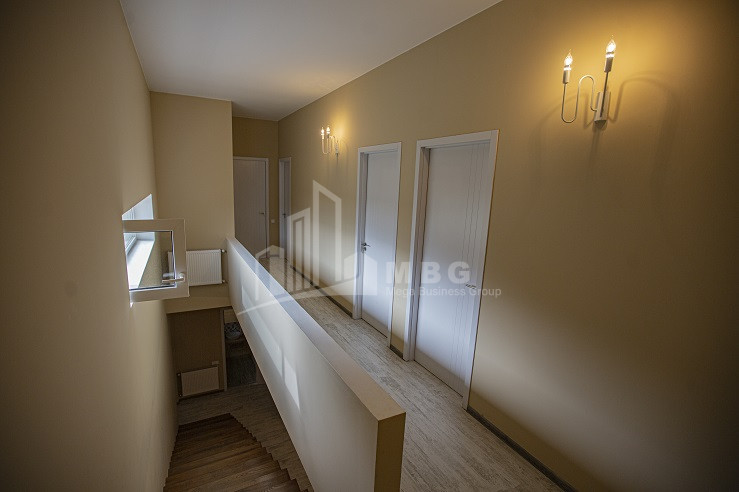 For Sale House - Villa, in Okrokana