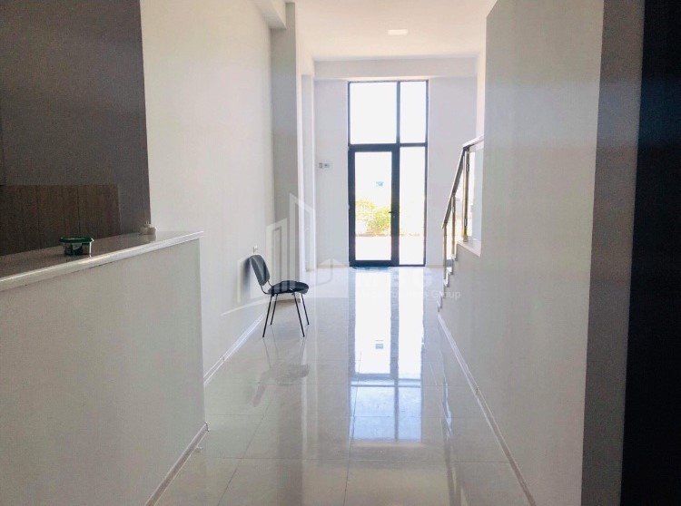 ქირავდება ვიტრაჟული ტიპის კომერციული ფართი, ნუცუბიძის მიკროები (I-V)