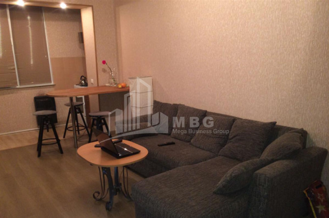 ქირავდება ბინა, საბურთალო