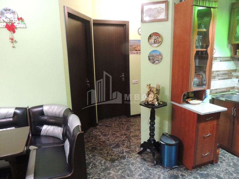 For Sale Flat, in Nutsubidze micro-districts (I-V)