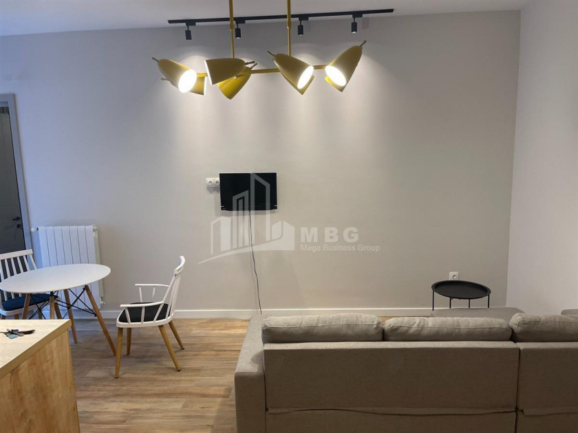 ქირავდება ბინა, ვერა