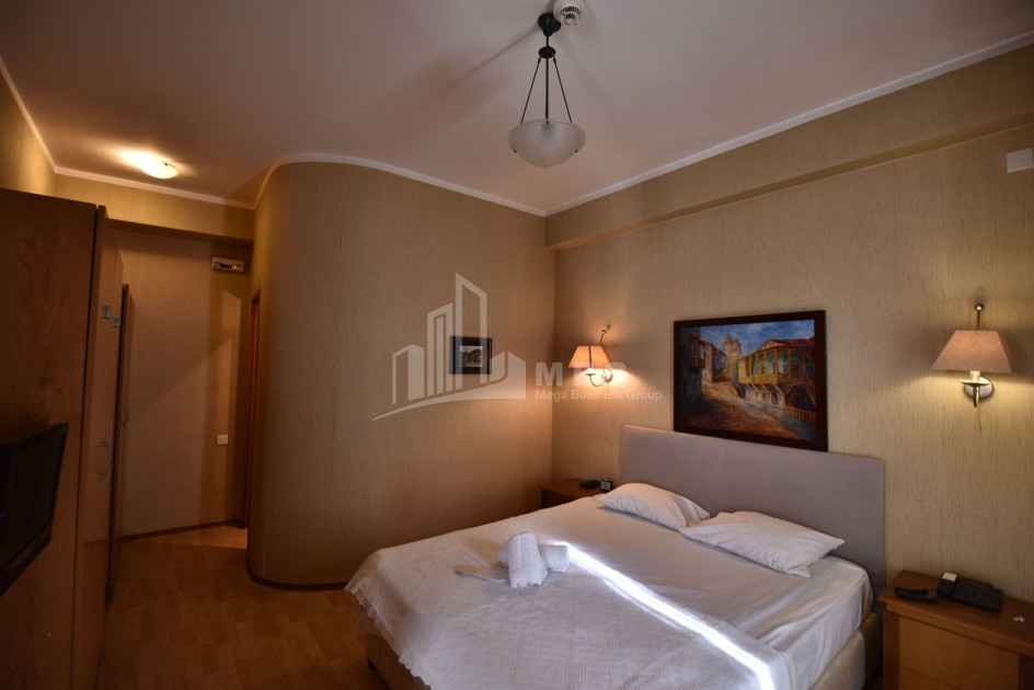 For Rent Hotel - Resort Commercial, in Mtatsminda District