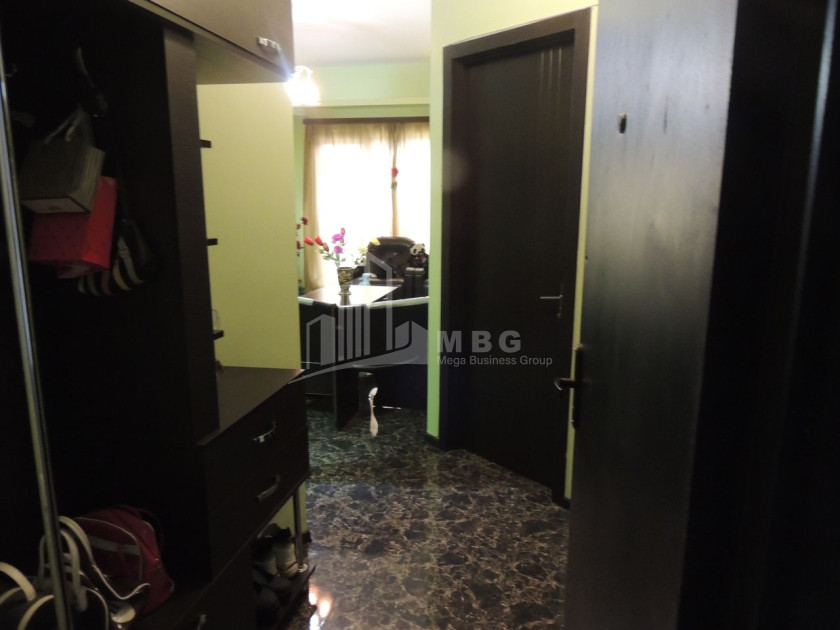 For Sale Flat, in Nutsubidze micro-districts (I-V)