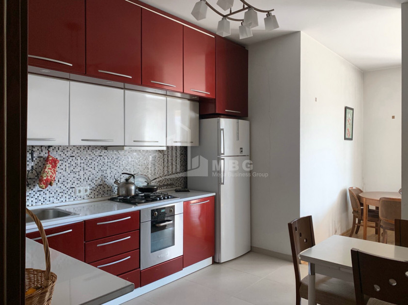 იყიდება ბინა, საბურთალო